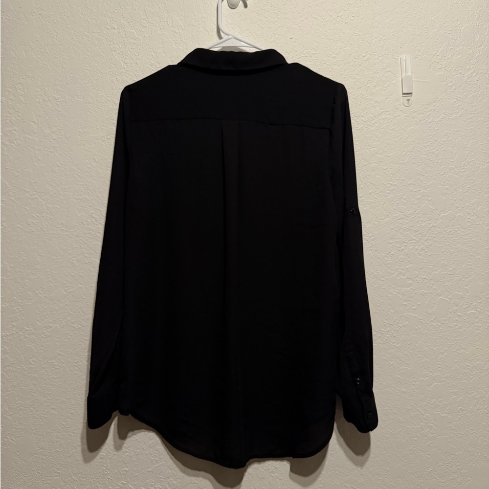 Apt. 9 Essentials Black Button Down Blouse Size M Long Sleeve Roll Tab Shirt Top - Picture 7 of 10